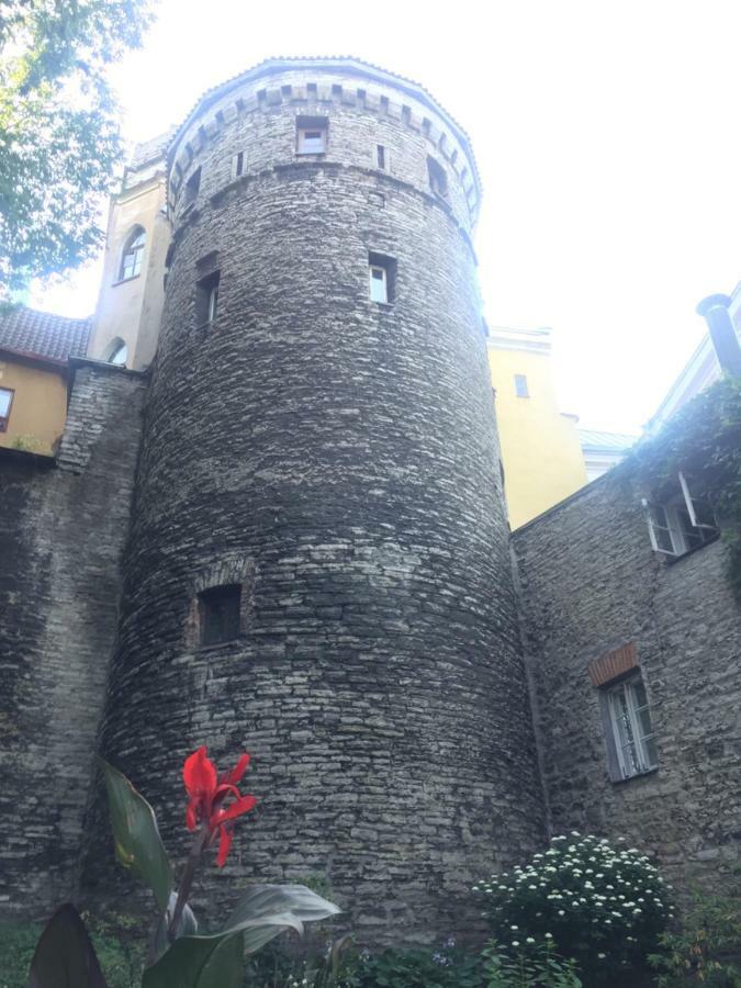 Rapunzel Tower Apartment Tallinn Extérieur photo